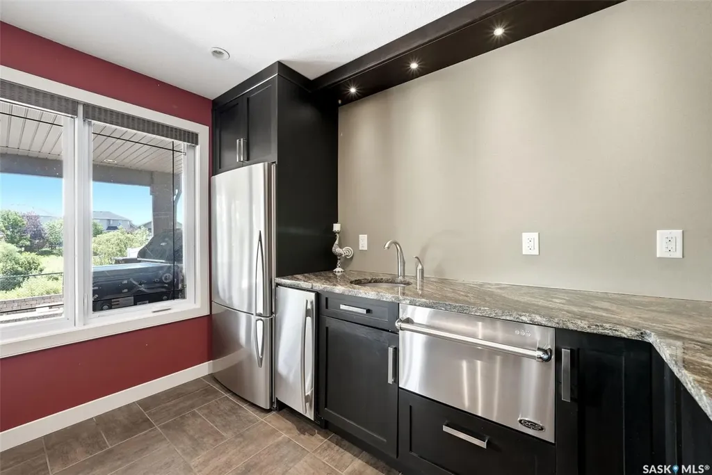 2423 Linner Bay Regina SK S4V 1K3