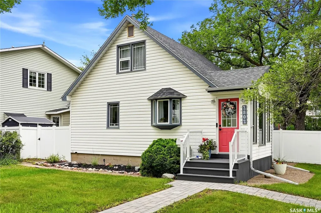 2802 Montague Street Regina SK S4S 1Z2