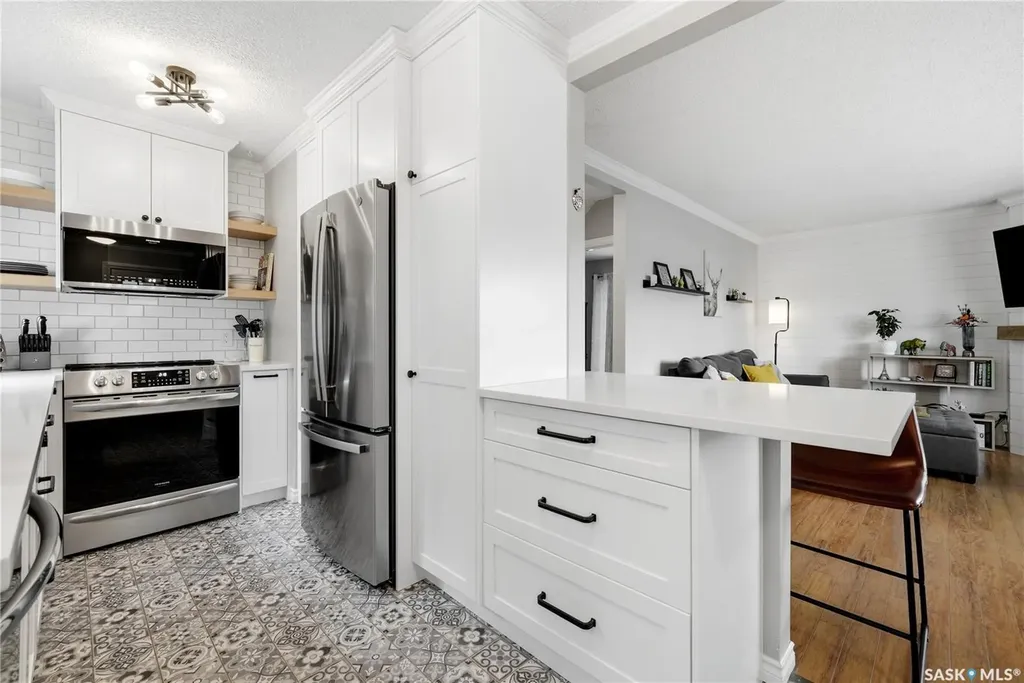 2802 Montague Street Regina SK S4S 1Z2