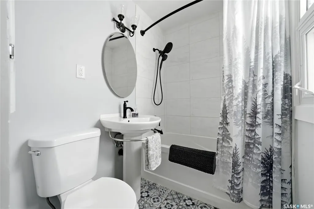 2802 Montague Street Regina SK S4S 1Z2