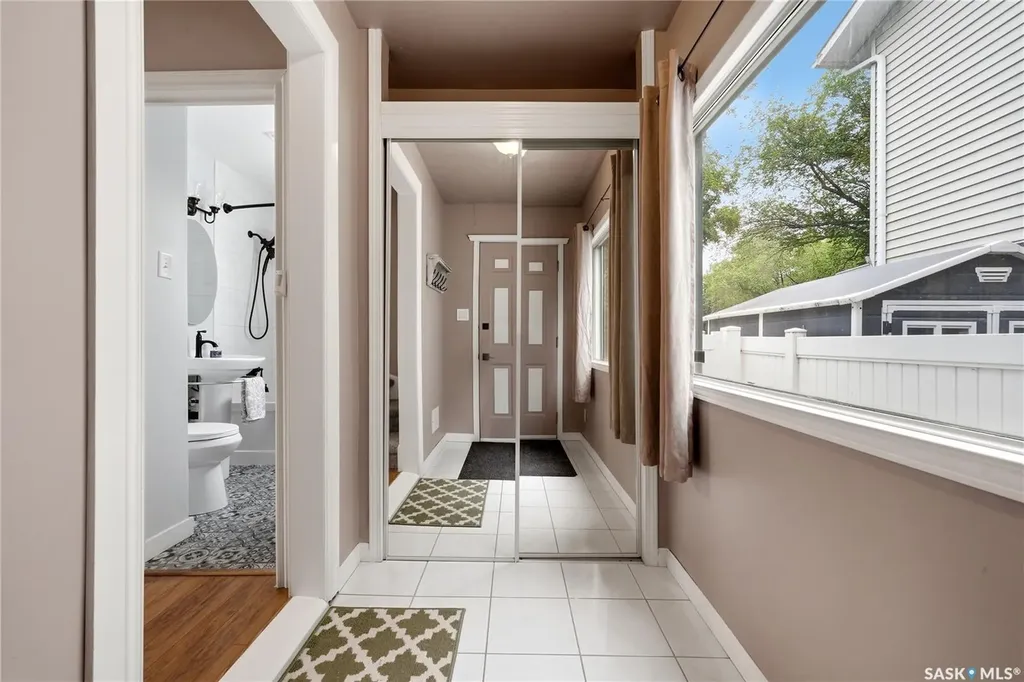 2802 Montague Street Regina SK S4S 1Z2