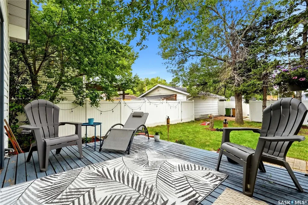 2802 Montague Street Regina SK S4S 1Z2