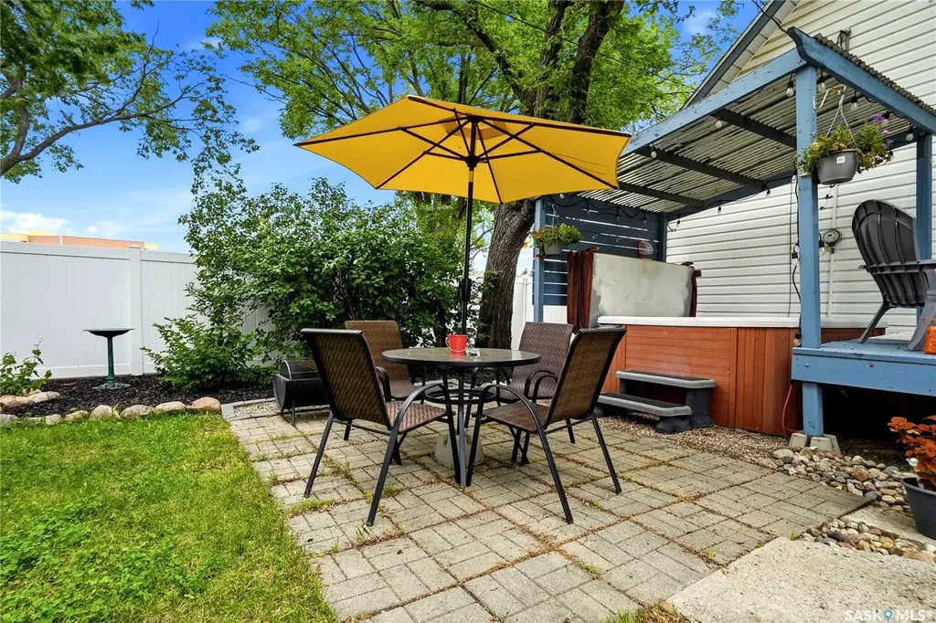 2802 Montague Street Regina SK S4S 1Z2