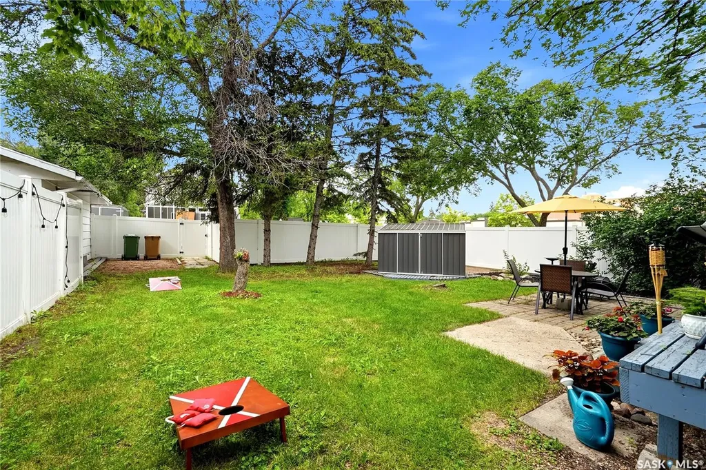2802 Montague Street Regina SK S4S 1Z2