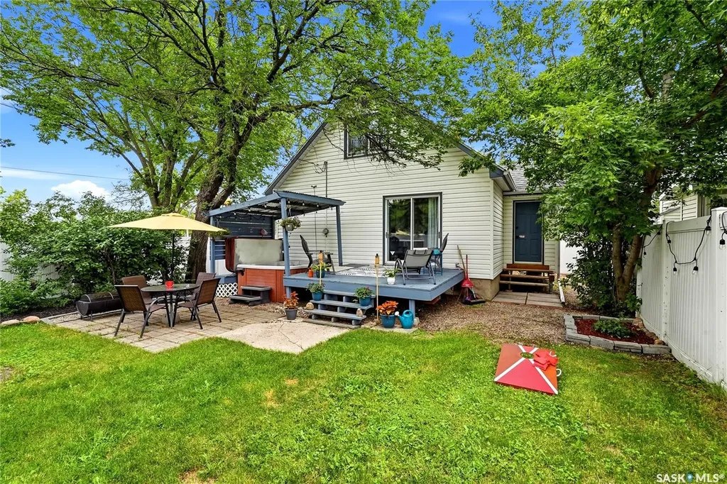 2802 Montague Street Regina SK S4S 1Z2