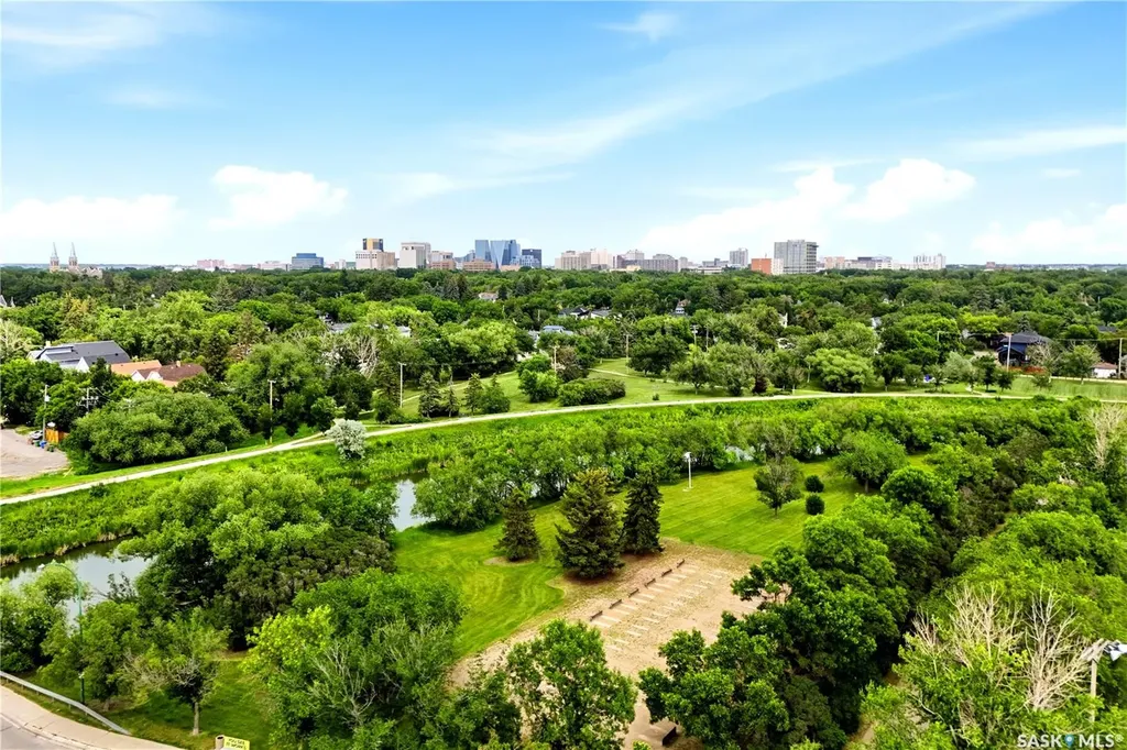 2802 Montague Street Regina SK S4S 1Z2