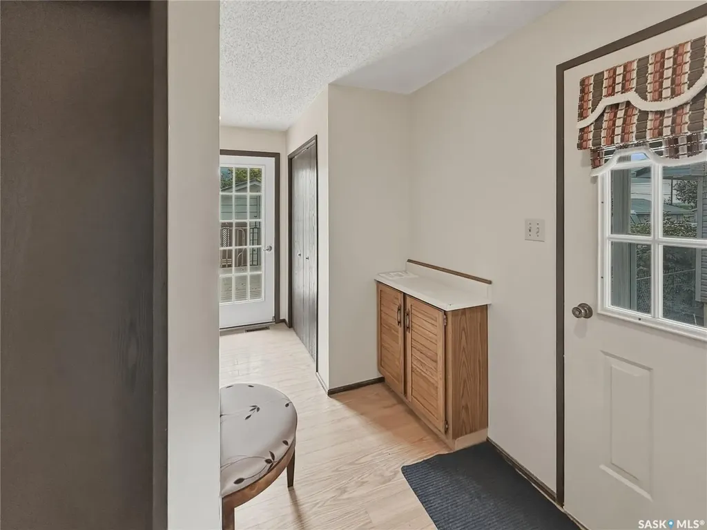 512 1st Street N Cabri SK S0N 0J0