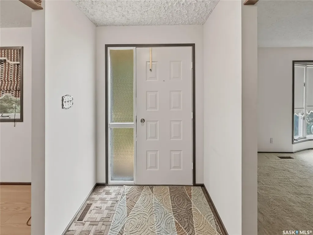512 1st Street N Cabri SK S0N 0J0