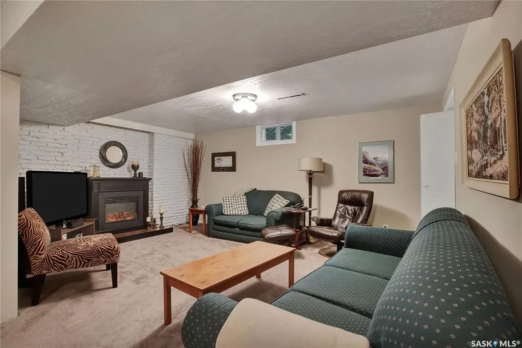 3108 Dieppe Street Saskatoon SK S7M 3S2