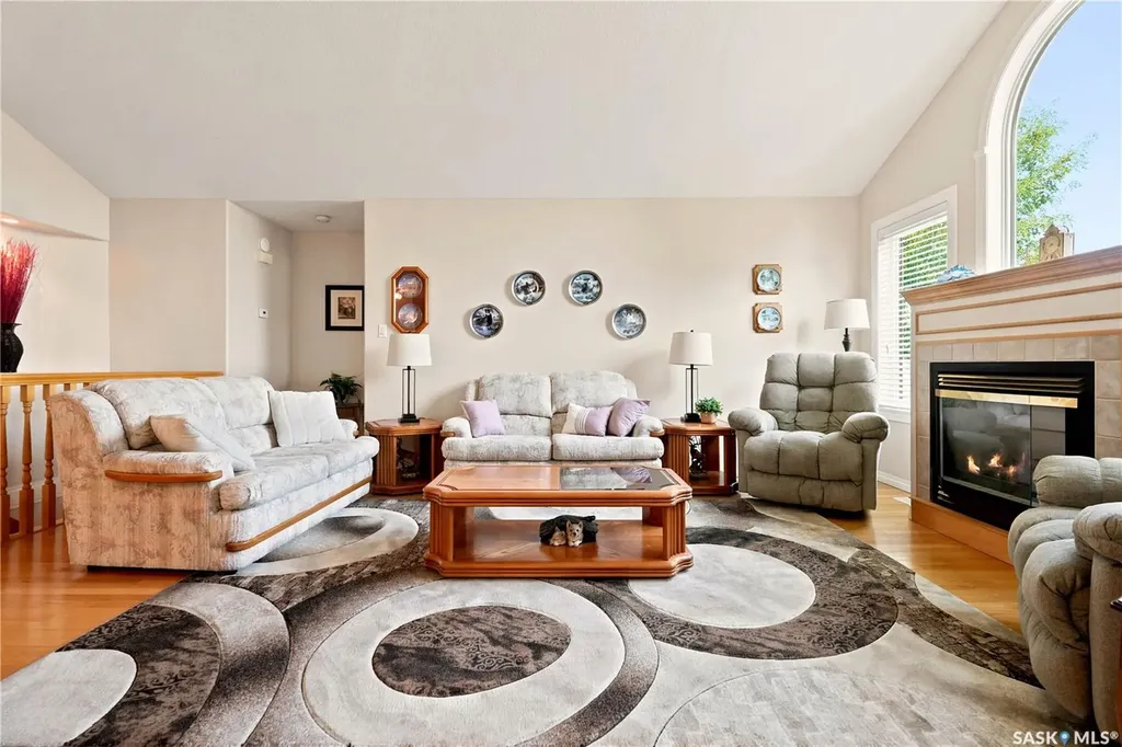 3291 Thames Crescent E Regina SK S4V 2Y9
