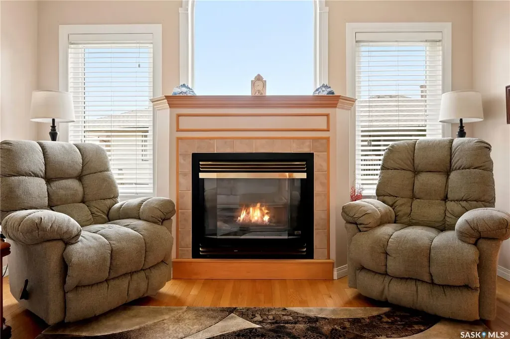 3291 Thames Crescent E Regina SK S4V 2Y9