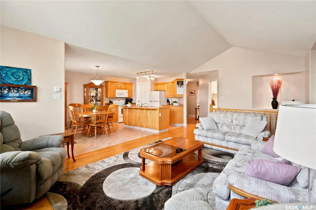 3291 Thames Crescent E Regina SK S4V 2Y9