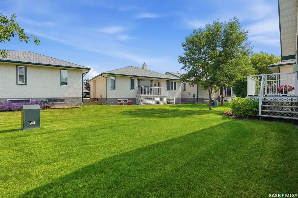 3291 Thames Crescent E Regina SK S4V 2Y9