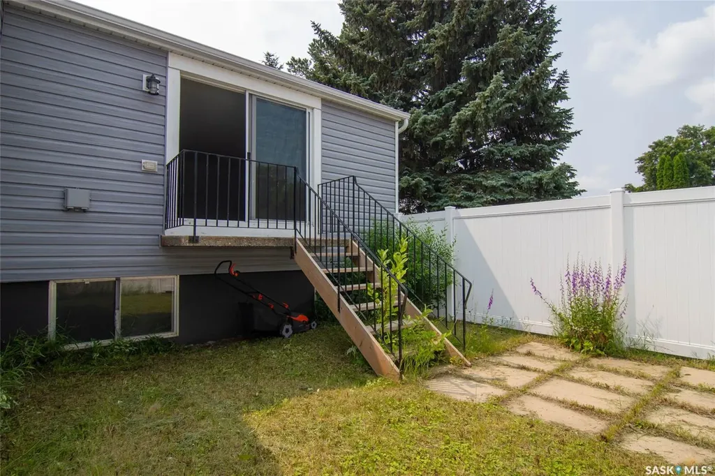 1625 Thompson Avenue Saskatoon SK S7N 1Y2