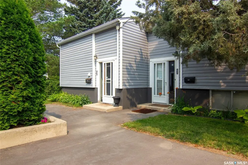 1625 Thompson Avenue Saskatoon SK S7N 1Y2