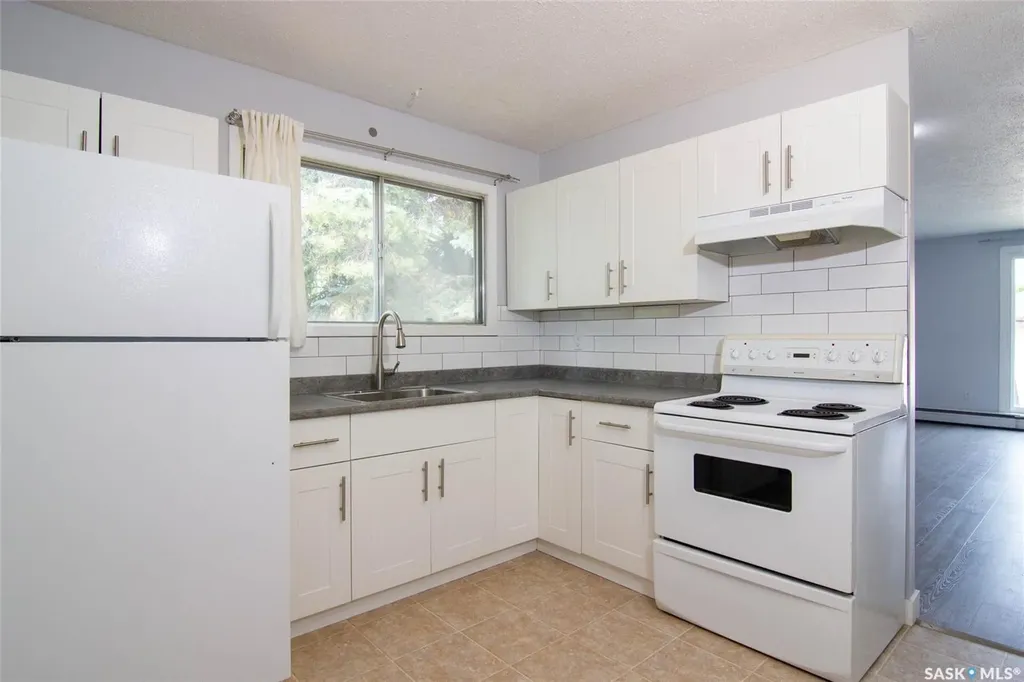 1625 Thompson Avenue Saskatoon SK S7N 1Y2