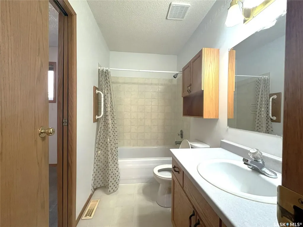 728 14th Street Humboldt SK S0K 2A0