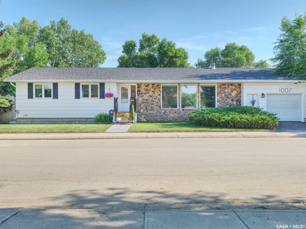 1007 6th Street E Rosetown SK S0L 2V0