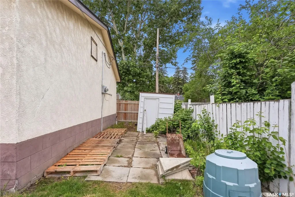 1701 C Avenue N Saskatoon SK S7L 1L6