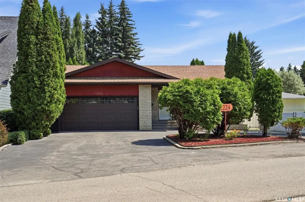 1224 Crescent Boulevard Saskatoon SK S7M 3W6