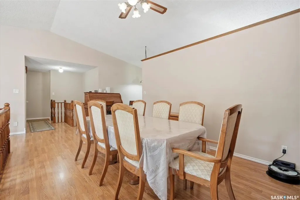 1224 Crescent Boulevard Saskatoon SK S7M 3W6