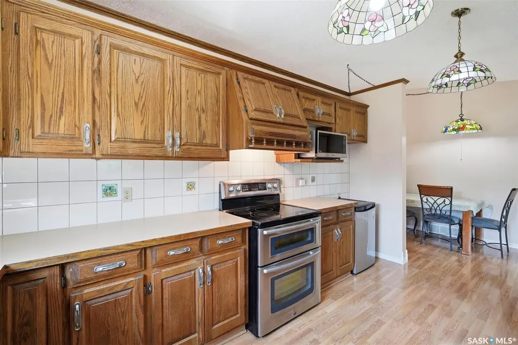 1224 Crescent Boulevard Saskatoon SK S7M 3W6