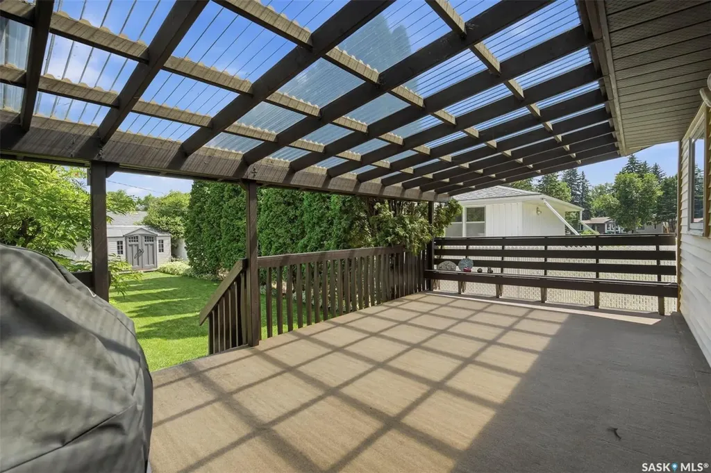 1224 Crescent Boulevard Saskatoon SK S7M 3W6