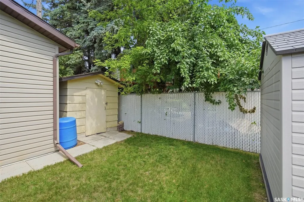 1224 Crescent Boulevard Saskatoon SK S7M 3W6