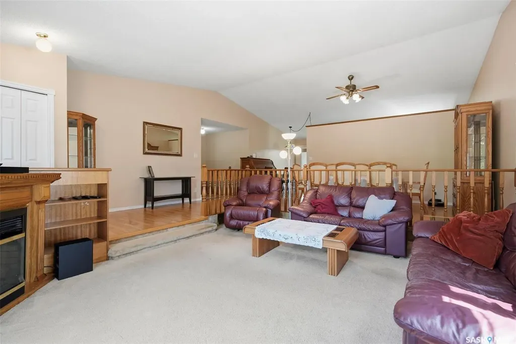 1224 Crescent Boulevard Saskatoon SK S7M 3W6