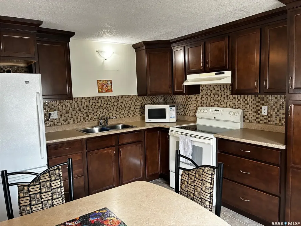 219 Grant Street Saskatoon SK S7N 2A5