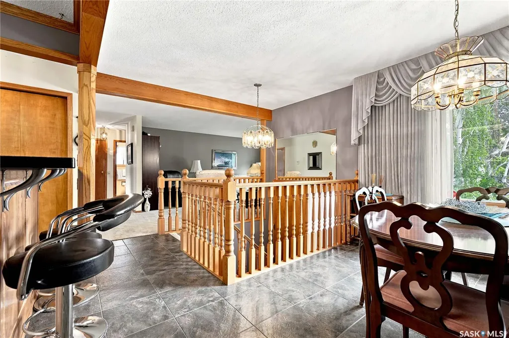 429 Montreal Avenue S Saskatoon SK S7M 3L2