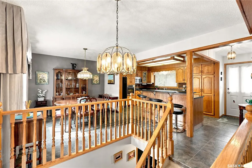 429 Montreal Avenue S Saskatoon SK S7M 3L2