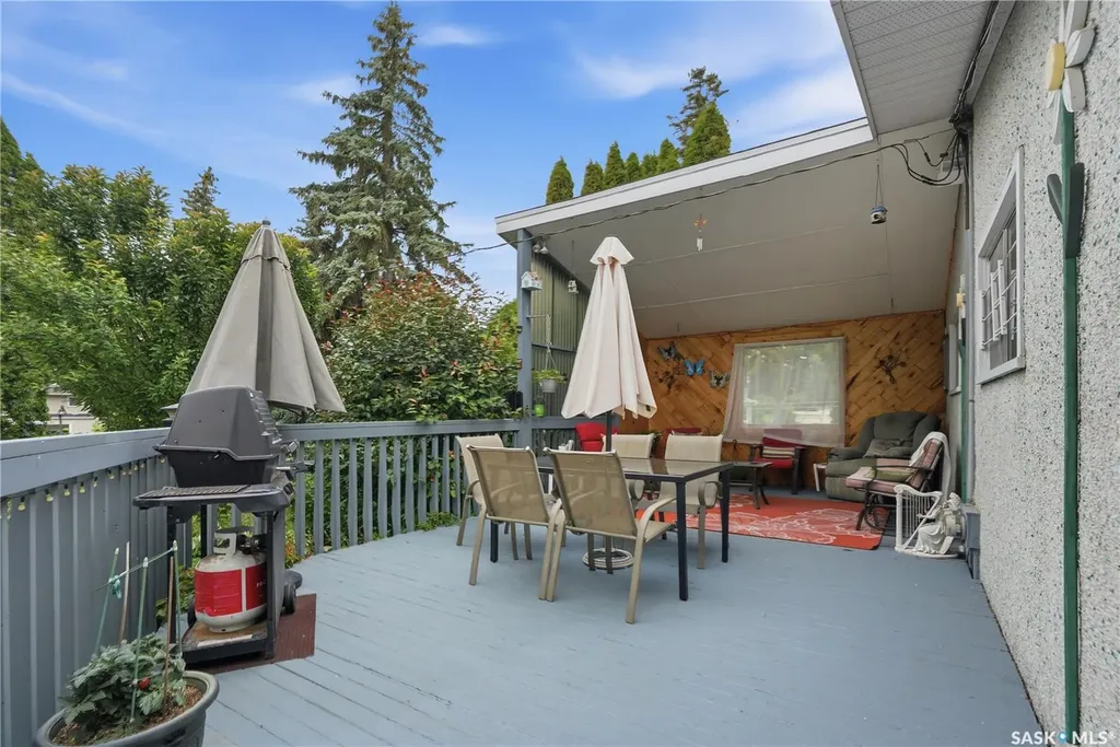 429 Montreal Avenue S Saskatoon SK S7M 3L2