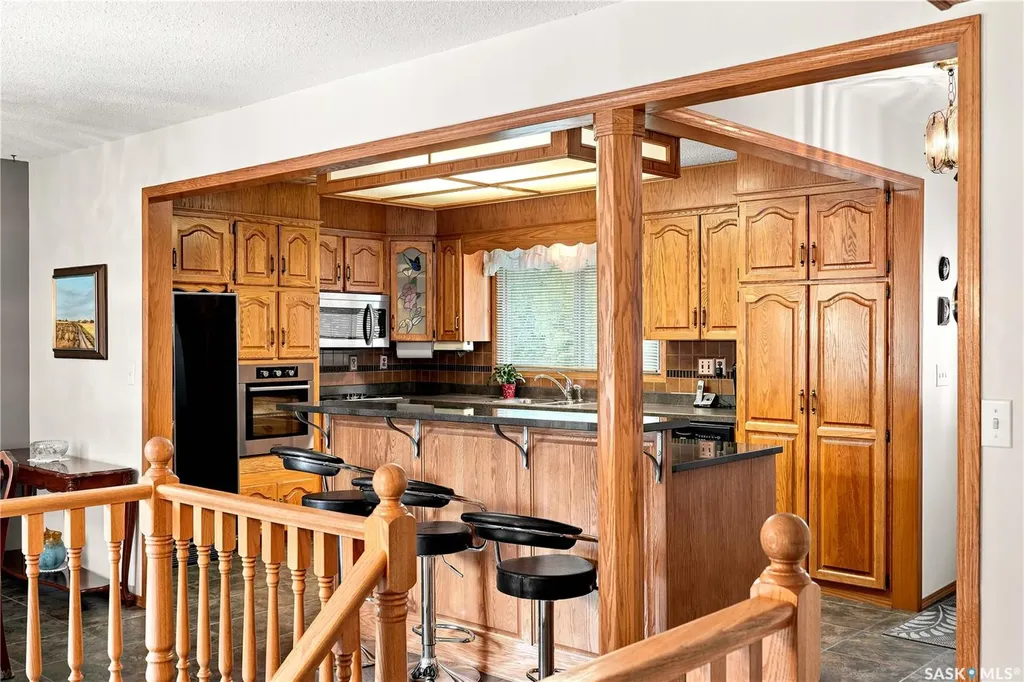429 Montreal Avenue S Saskatoon SK S7M 3L2