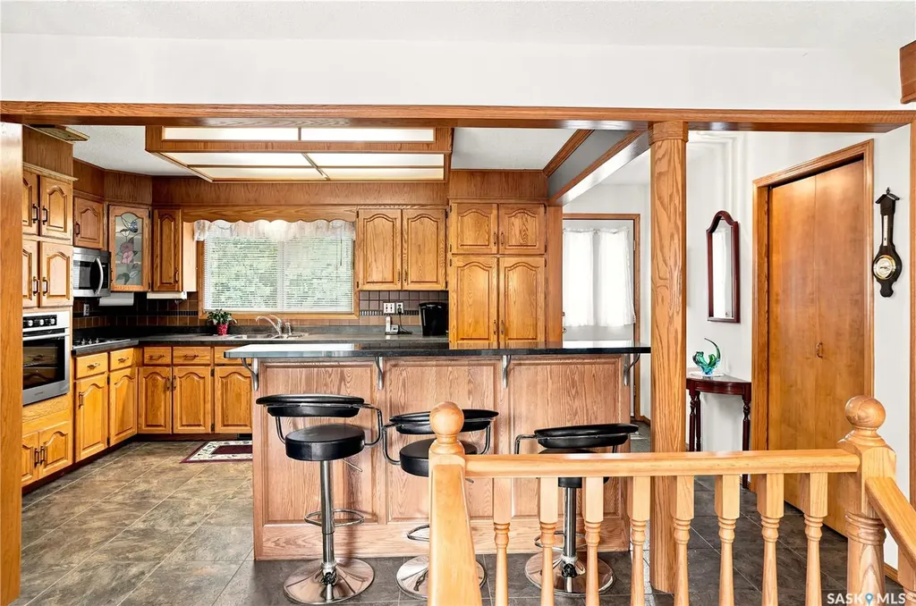 429 Montreal Avenue S Saskatoon SK S7M 3L2