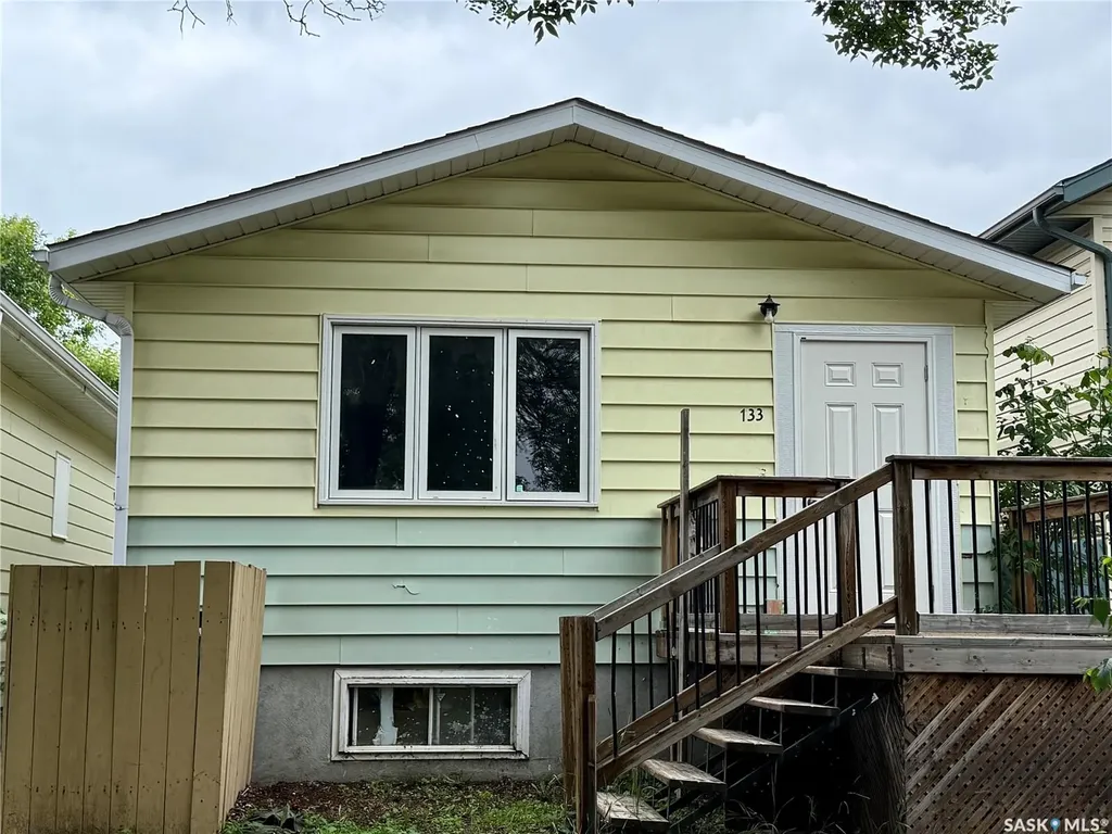 133 L Avenue S Saskatoon SK S7M 2G0