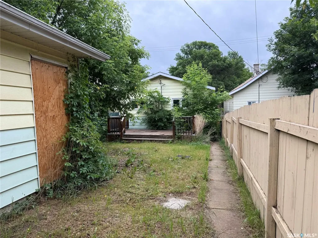 133 L Avenue S Saskatoon SK S7M 2G0