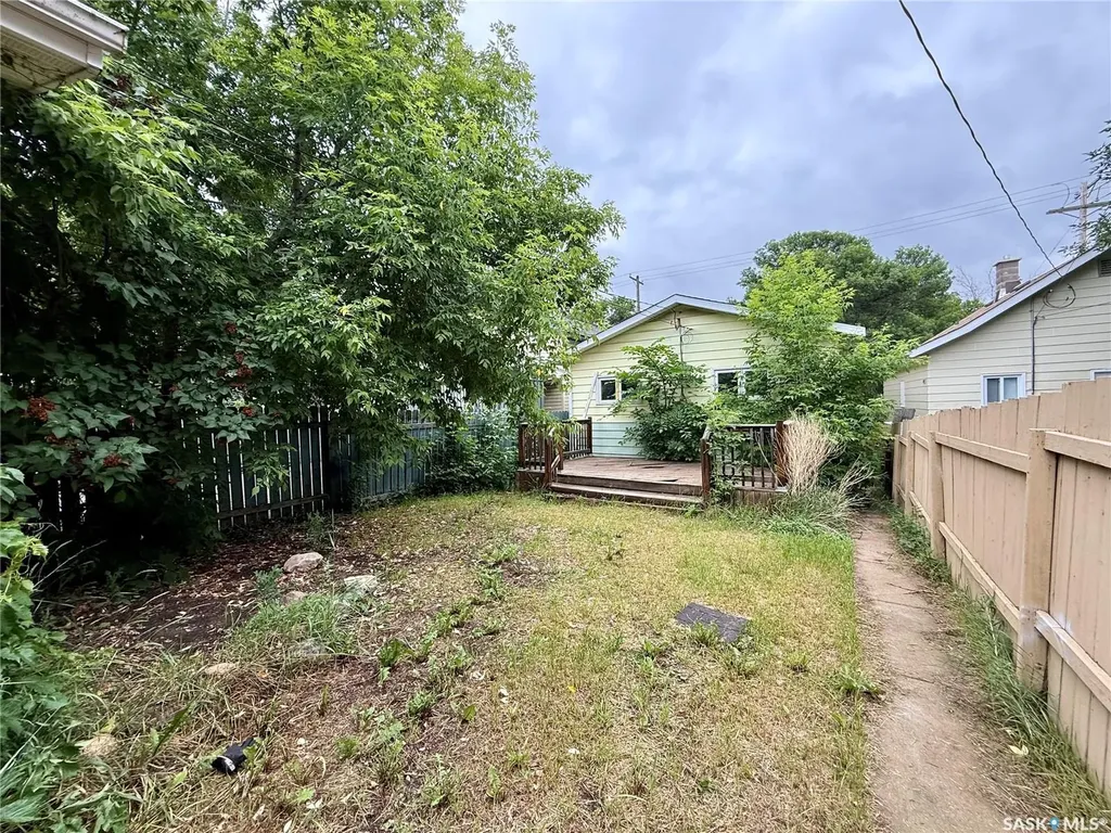 133 L Avenue S Saskatoon SK S7M 2G0