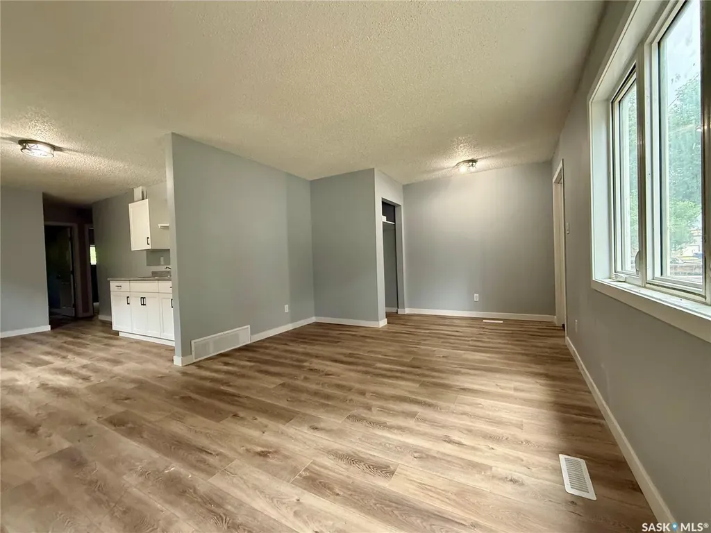 133 L Avenue S Saskatoon SK S7M 2G0