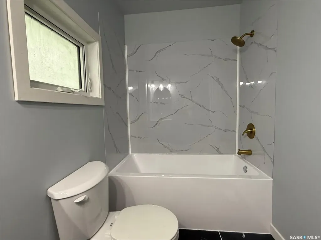 133 L Avenue S Saskatoon SK S7M 2G0