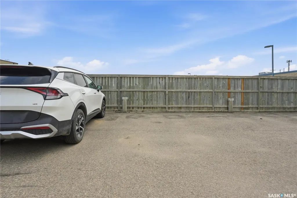 215 Lowe Road Saskatoon SK S7S 1N1