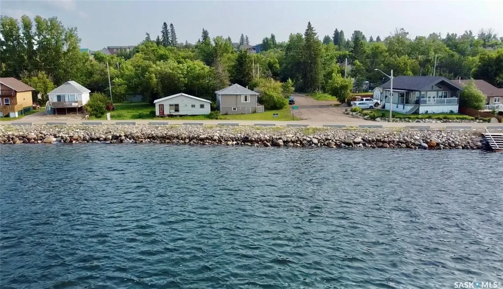802 Lake Avenue Manitou Beach SK S0K 4T1