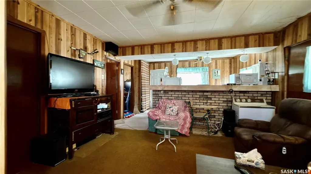 802 Lake Avenue Manitou Beach SK S0K 4T1