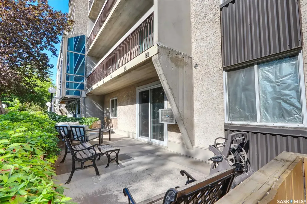 4045 Rae Street Regina SK S4S 6Y8