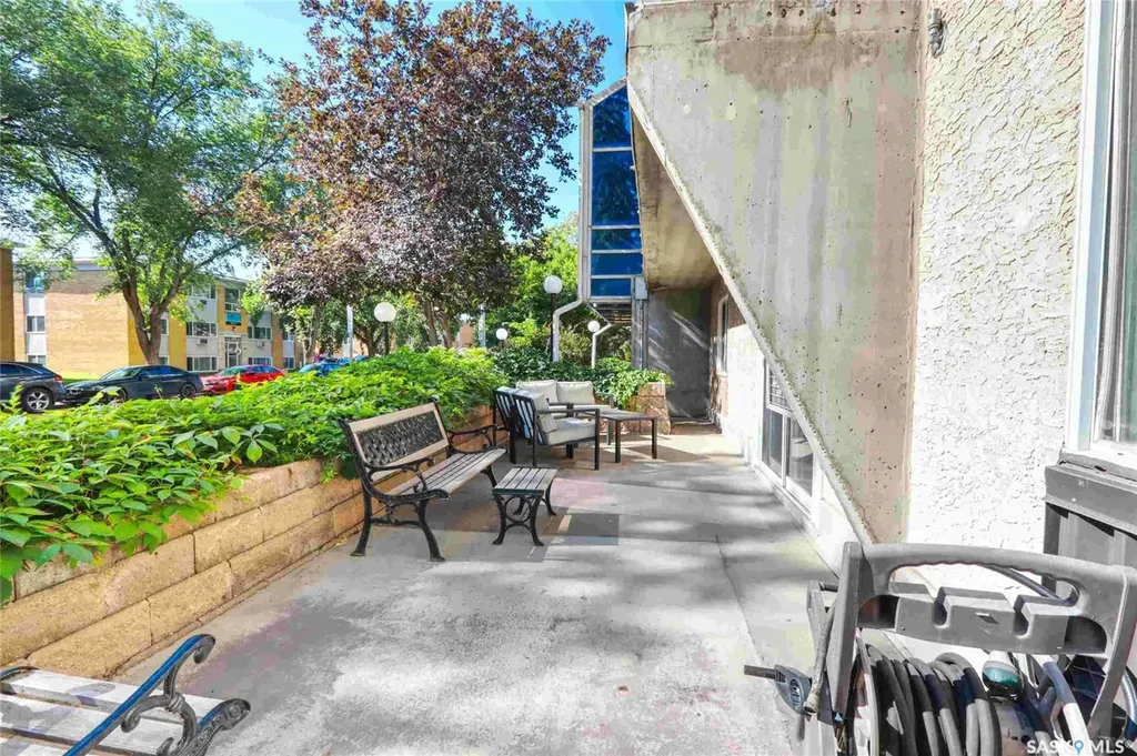 4045 Rae Street Regina SK S4S 6Y8