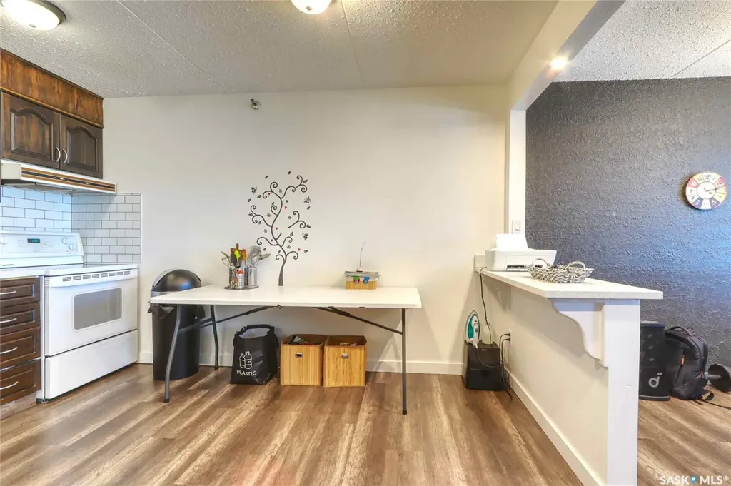 4045 Rae Street Regina SK S4S 6Y8