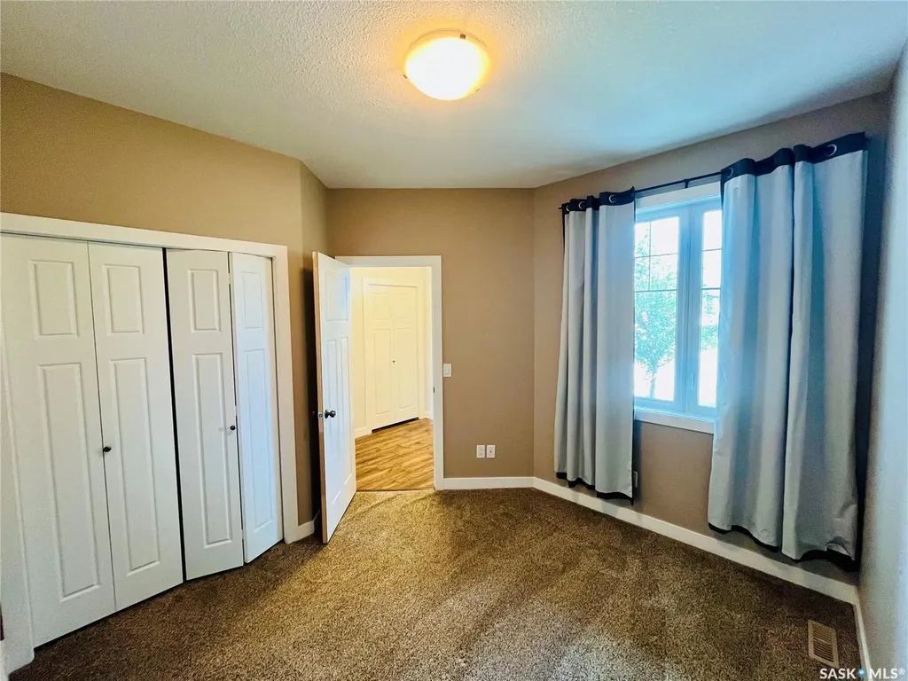 4217 Green Apple Drive E Regina SK S4V 1S1