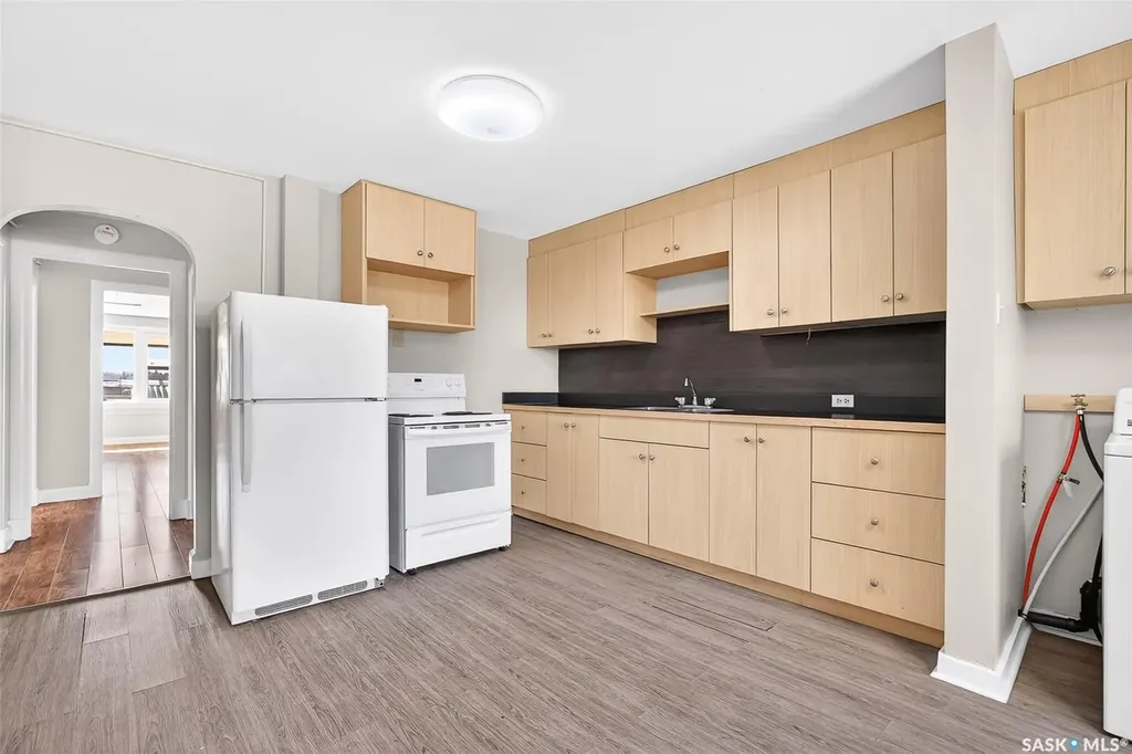 308-312 Fairford Street W Moose Jaw SK S6H 1V9