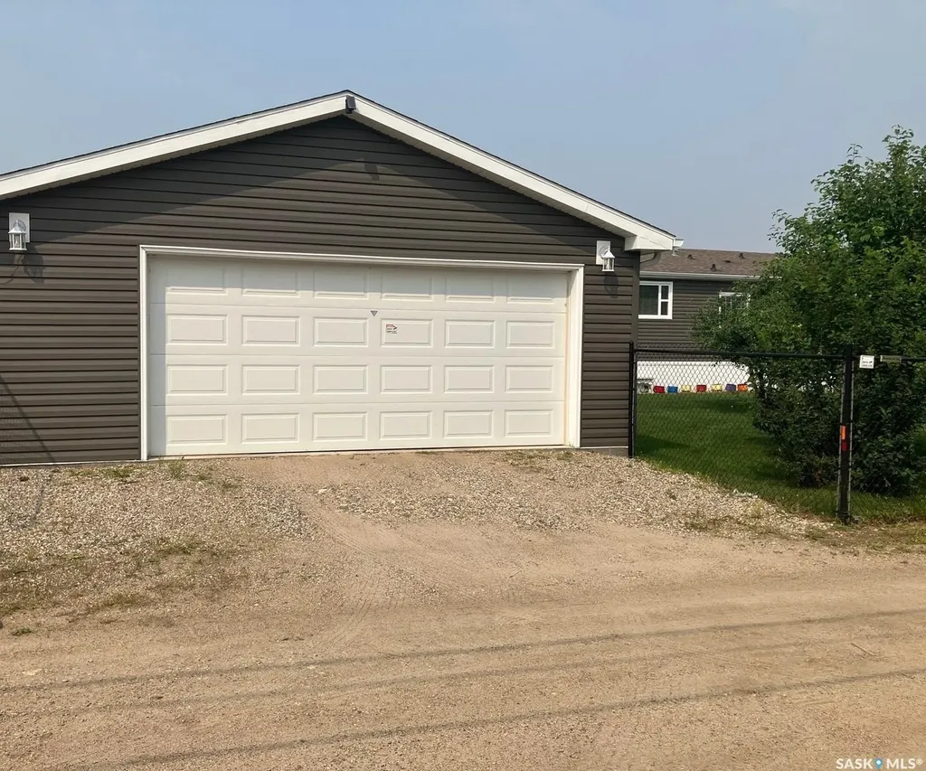 1205 3rd Street W Nipawin SK S0E 1E0