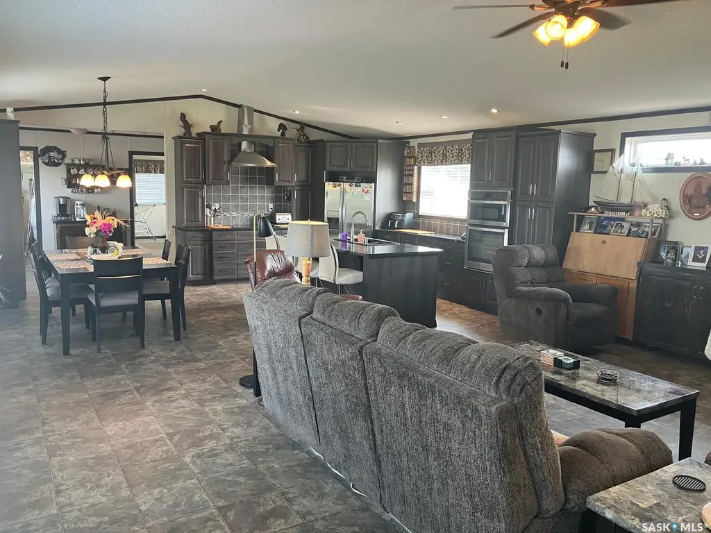 1205 3rd Street W Nipawin SK S0E 1E0